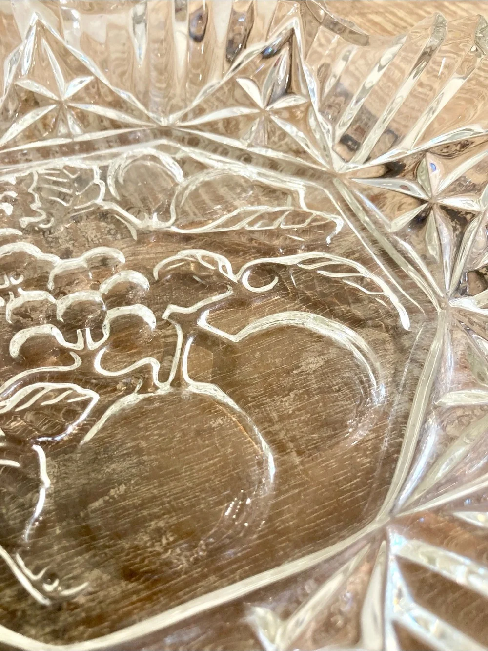 Vintage Pressed Glass Fruit Design Ruffle Edge 11” Bowl Federal Glass Pioneer